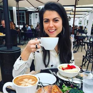 Meet your Posher, Madeline